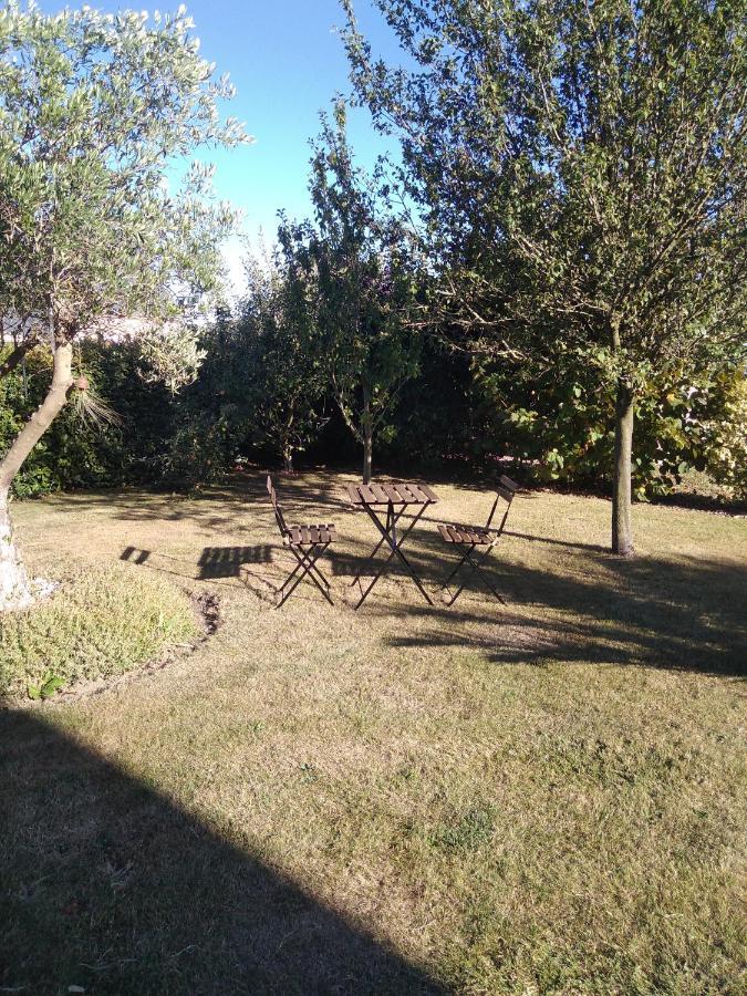 Chambre Agreable Au Calme Saint-Hilaire-Petitville Luaran gambar