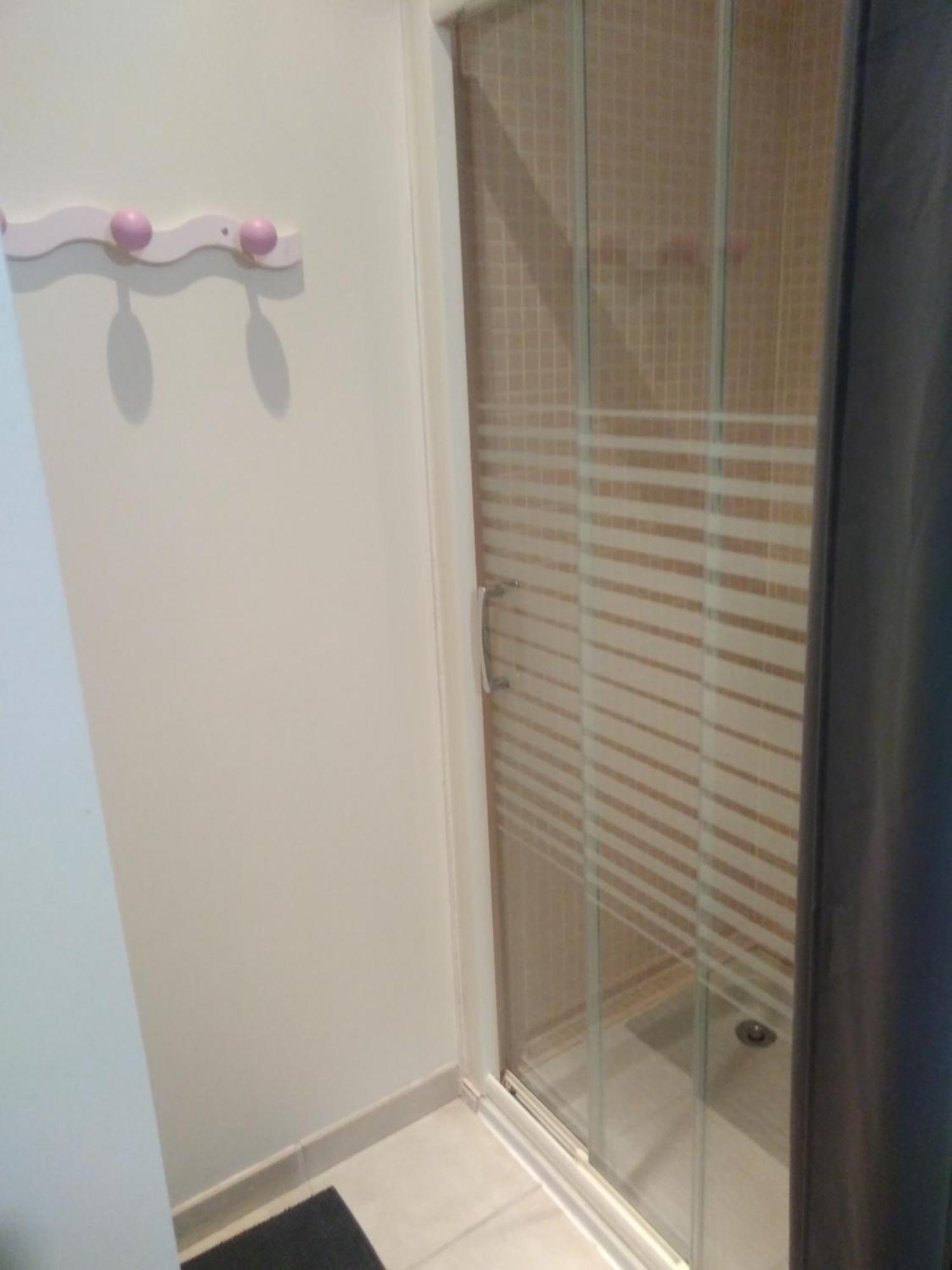 Chambre Agreable Au Calme Saint-Hilaire-Petitville Luaran gambar